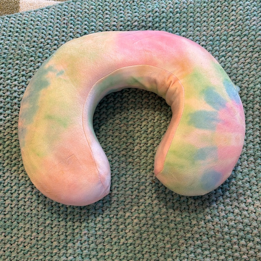 STONEY CLOVER X TARGET TRAVEL NECK PILLOW